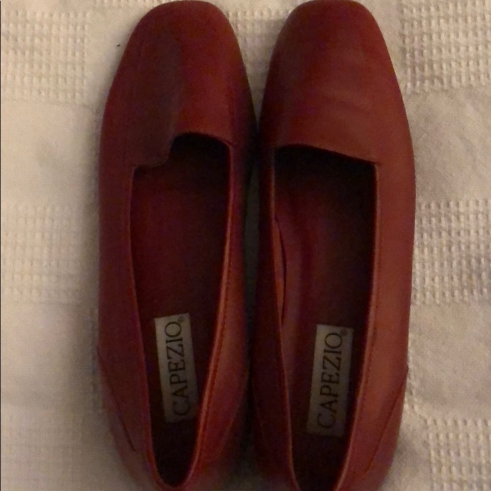 Supple Red Leather Flats By Capezio Sz 11